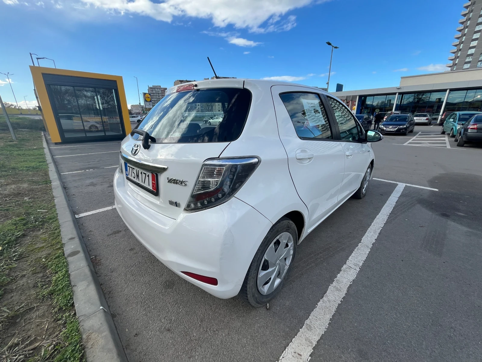 Toyota Yaris Hybrid | Mobile.bg � ����������� 13