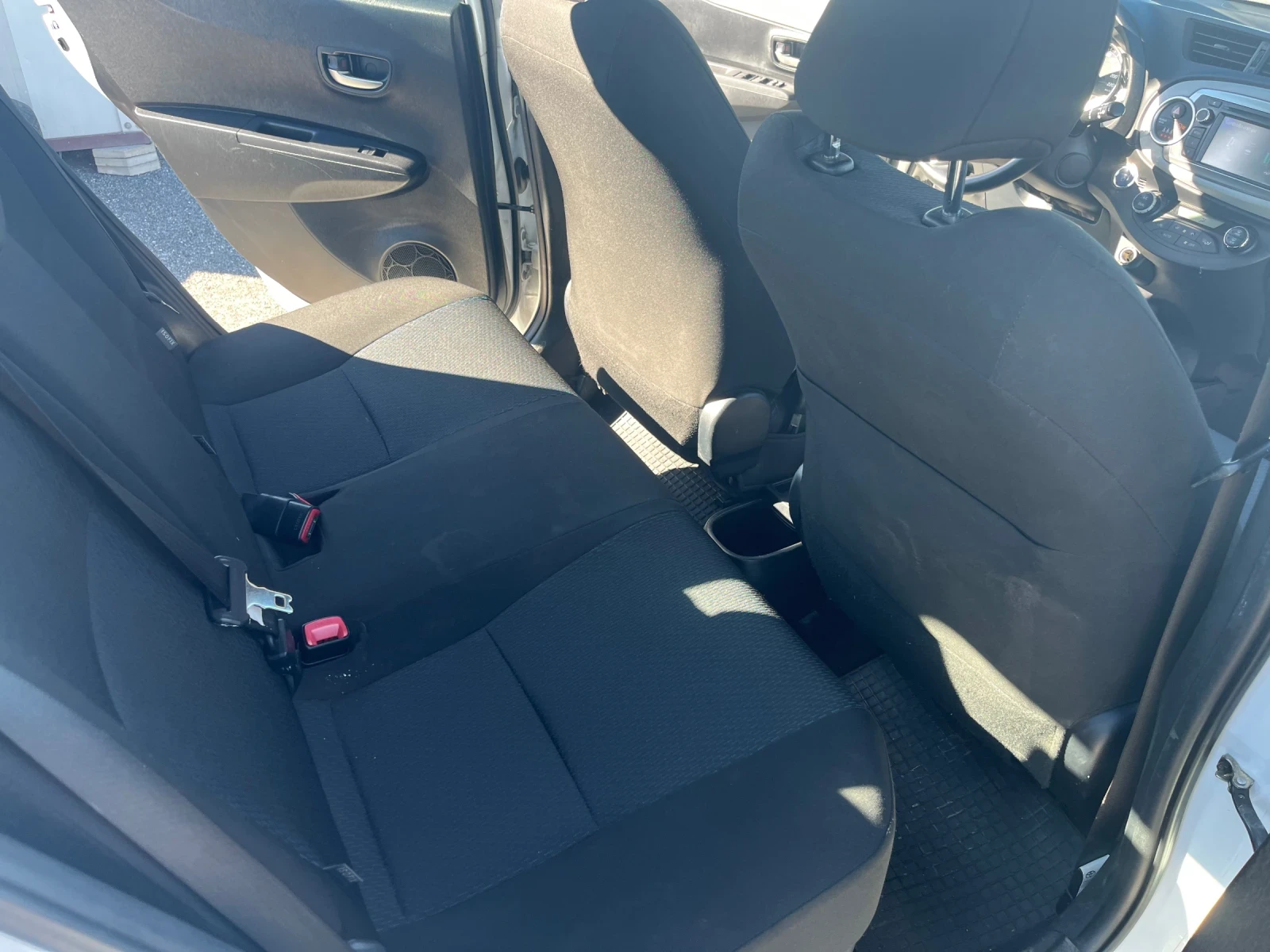 Toyota Yaris Hybrid | Mobile.bg � ����������� 6