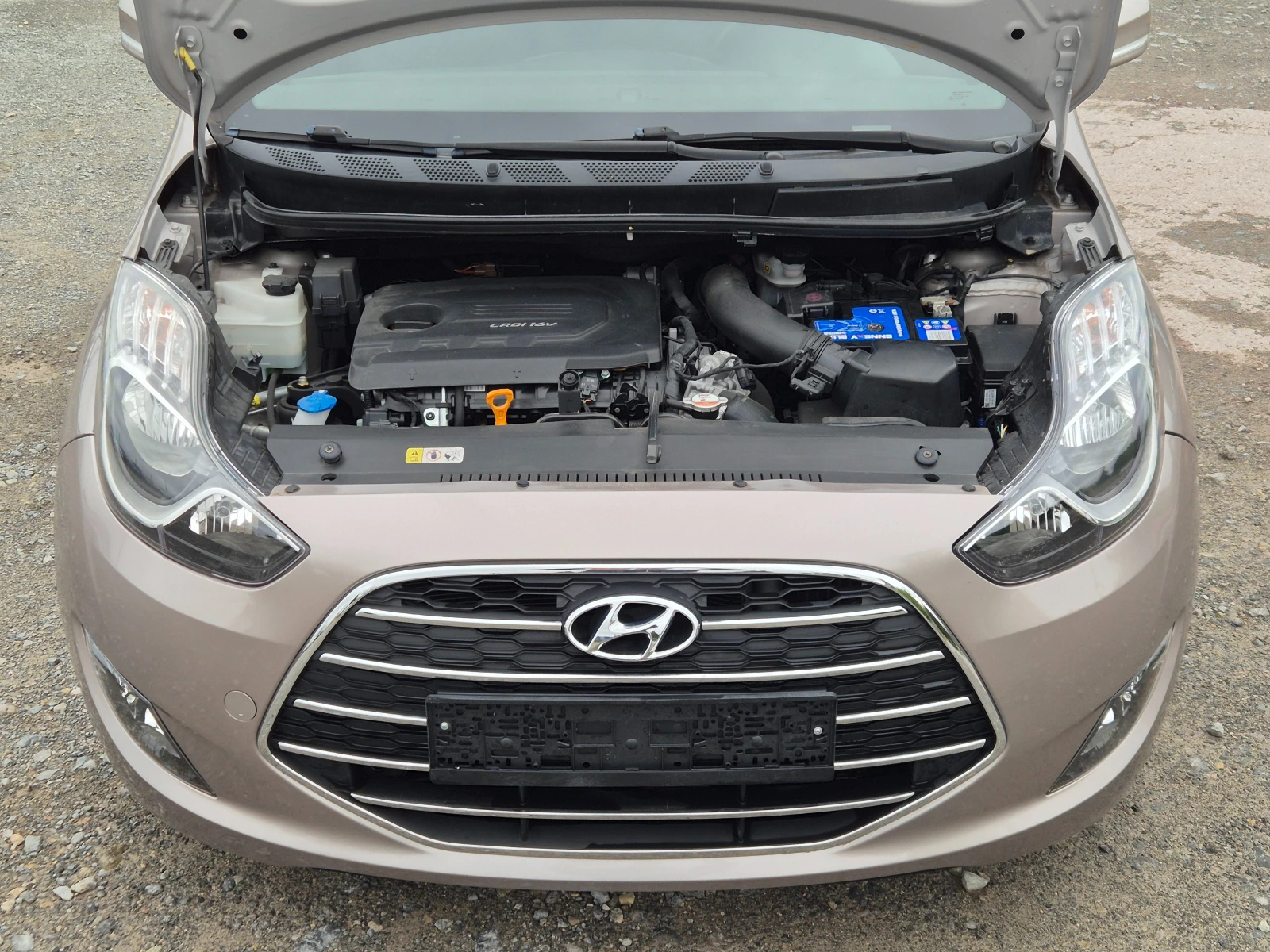 Hyundai Ix20 1.6 D EURO 6B , снимка 16 - Автомобили и джипове - 52693459