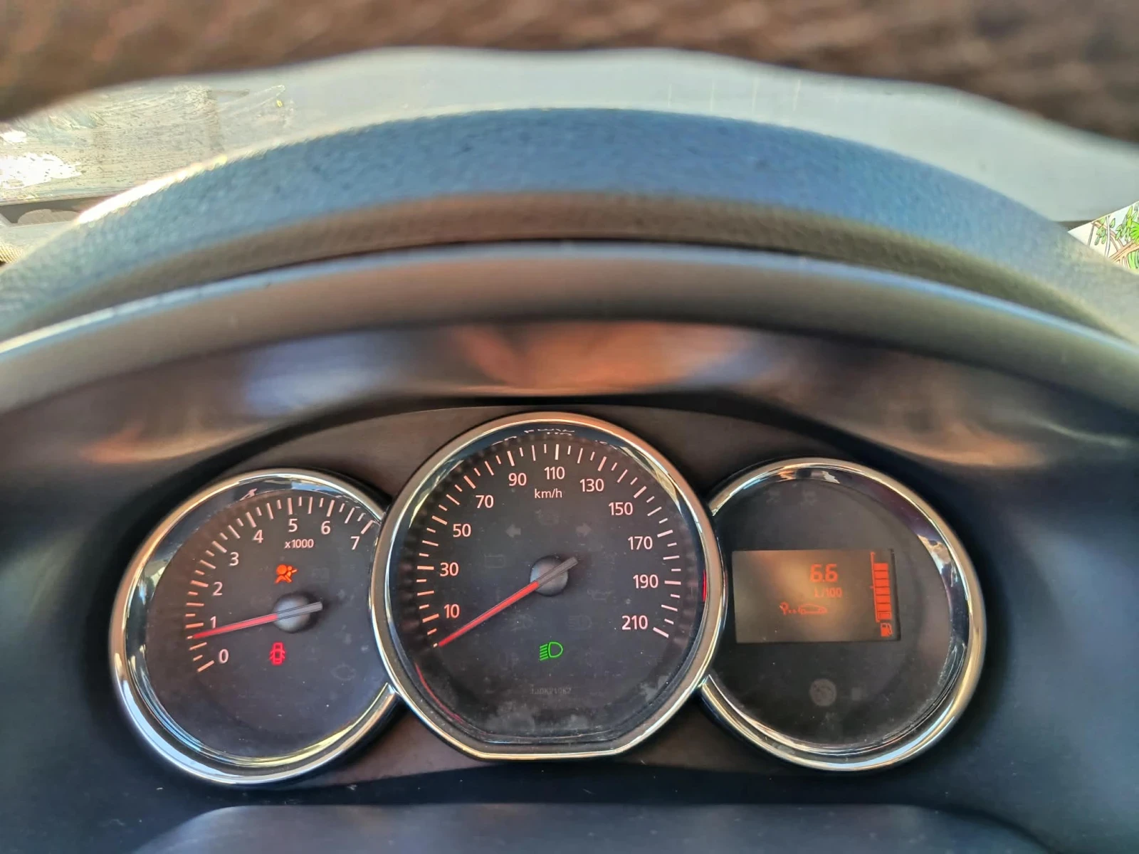 Dacia Sandero  - изображение 9