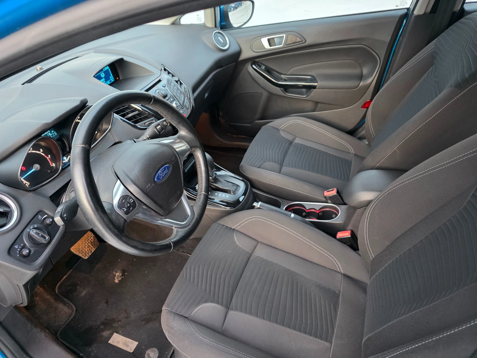 Ford Fiesta 1.0 EcoBoost, снимка 11 - Автомобили и джипове - 53770788