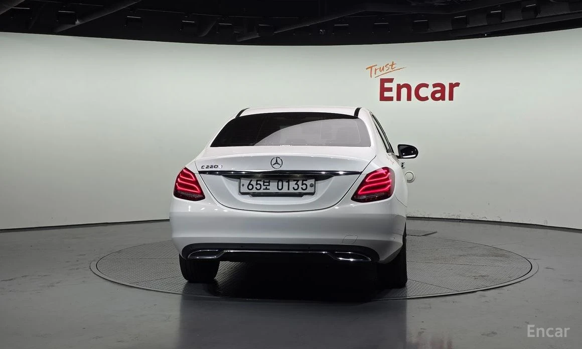 Mercedes-Benz C 220  - изображение 4