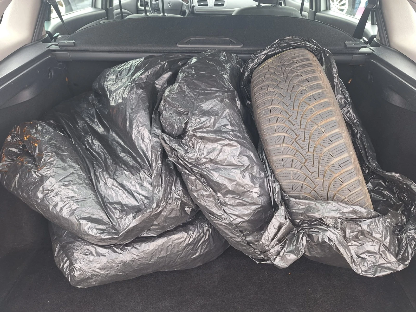 Renault Megane III 1.5dCi 110�.�. | Mobile.bg � ����������� 15