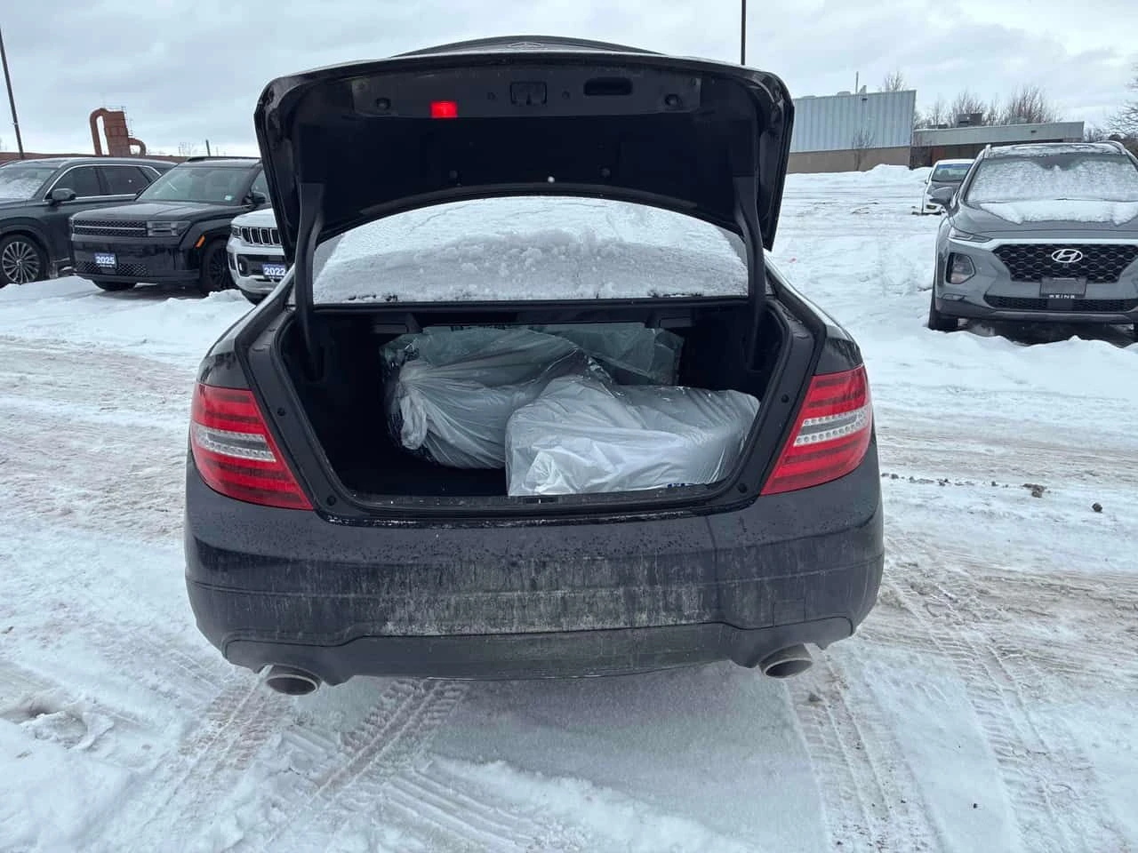 Mercedes-Benz C 350 * CARFAX * ПАНОРАМА * KEYLESS * ПОДГРЕВИ, снимка 12 - Автомобили и джипове - 53971668