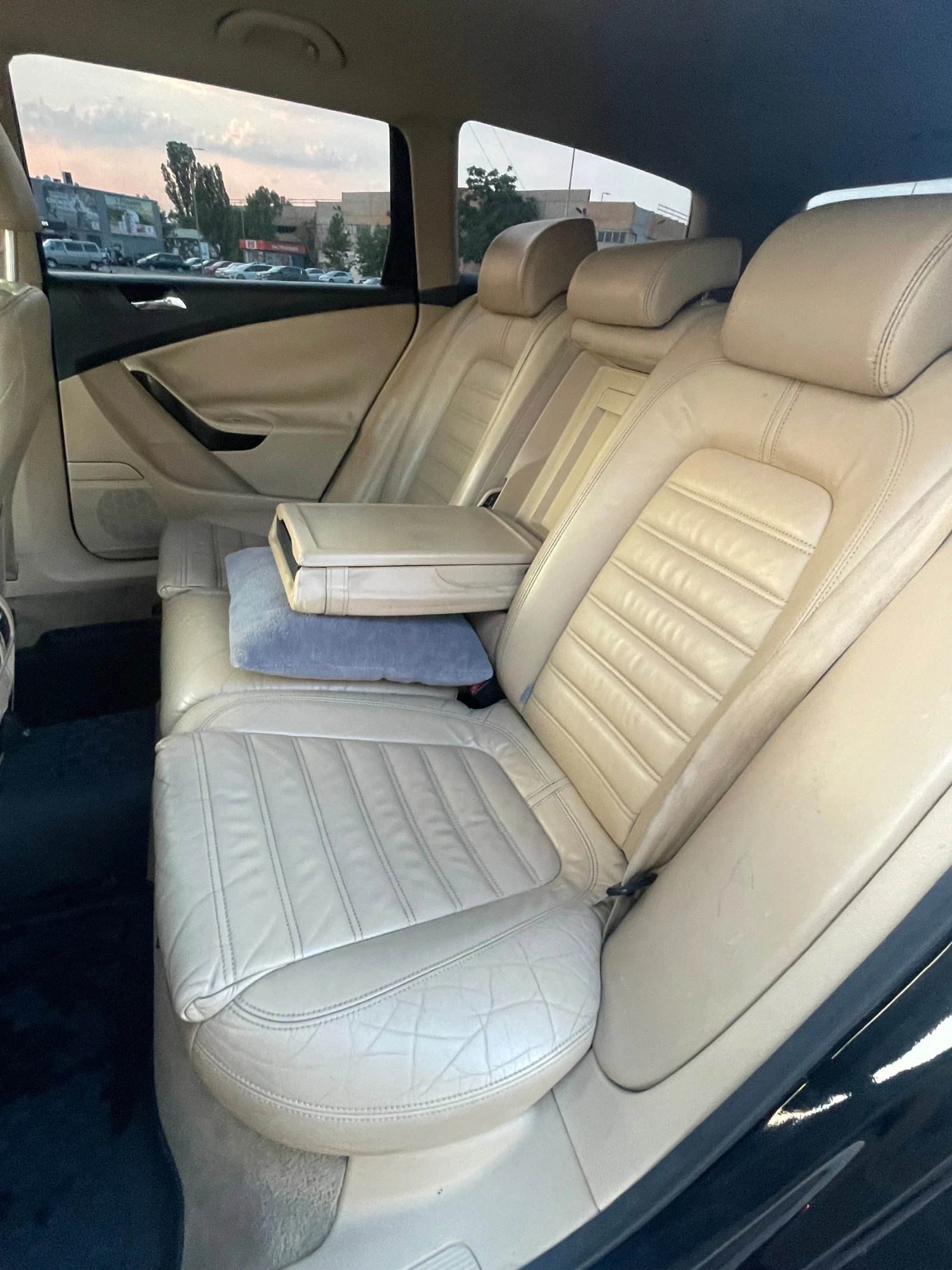 VW Passat, снимка 10 - Автомобили и джипове - 54113945