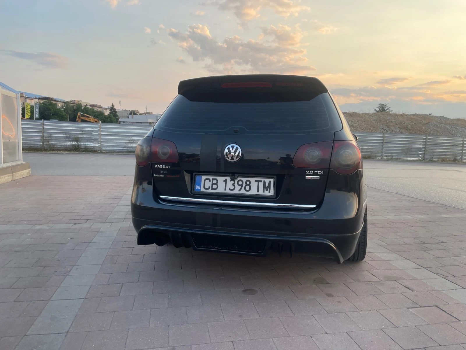 VW Passat, снимка 6 - Автомобили и джипове - 54113945