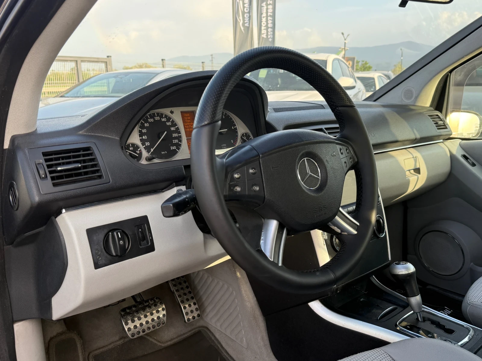 Mercedes-Benz B 200 CDI* 2010г* АВТОМАТИК* Топ Състояние* Сервизна Ист, снимка 8 - Автомобили и джипове - 54512789