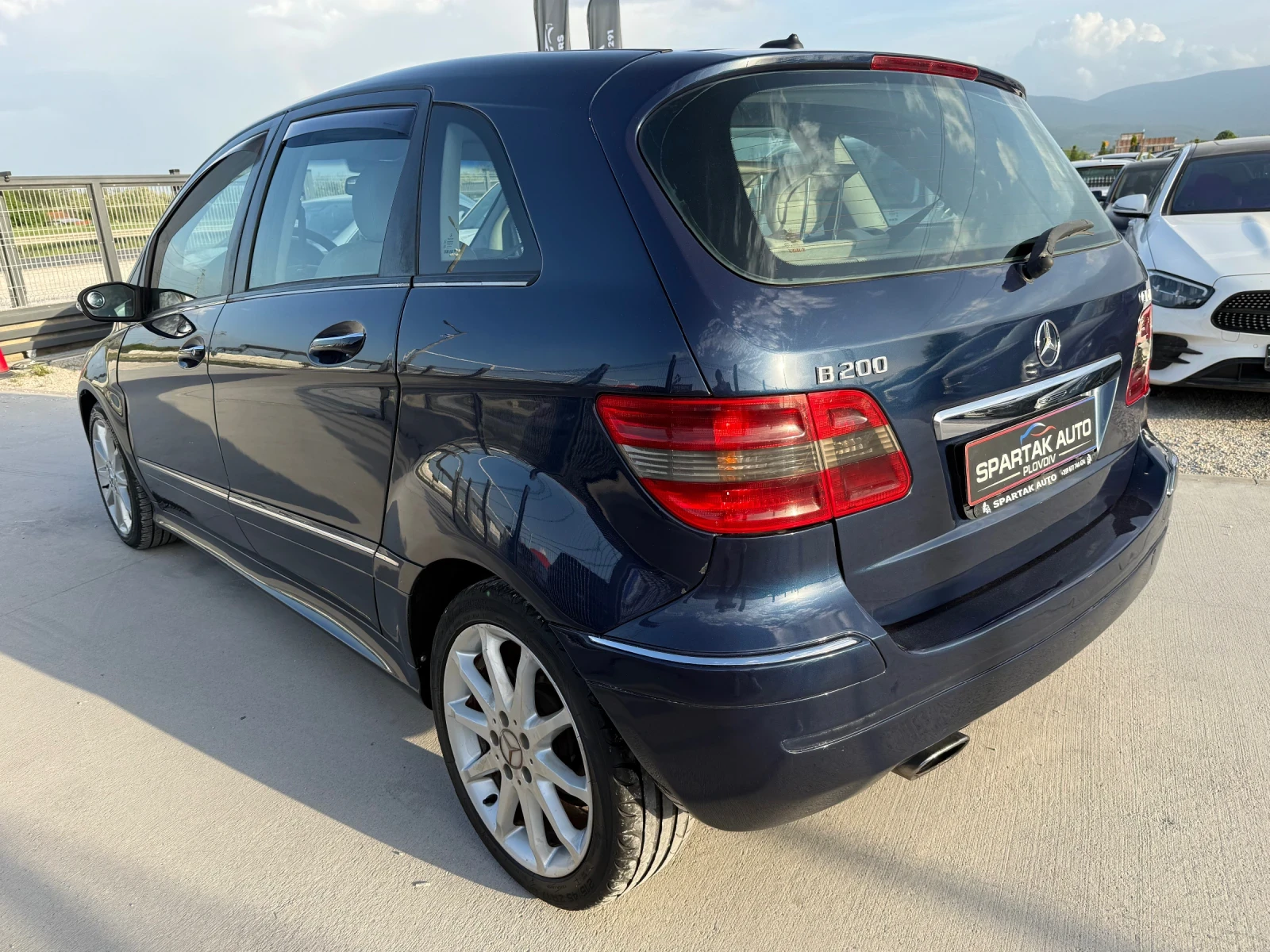 Mercedes-Benz B 200 CDI* 2010г* АВТОМАТИК* Топ Състояние* Сервизна Ист, снимка 6 - Автомобили и джипове - 54512789