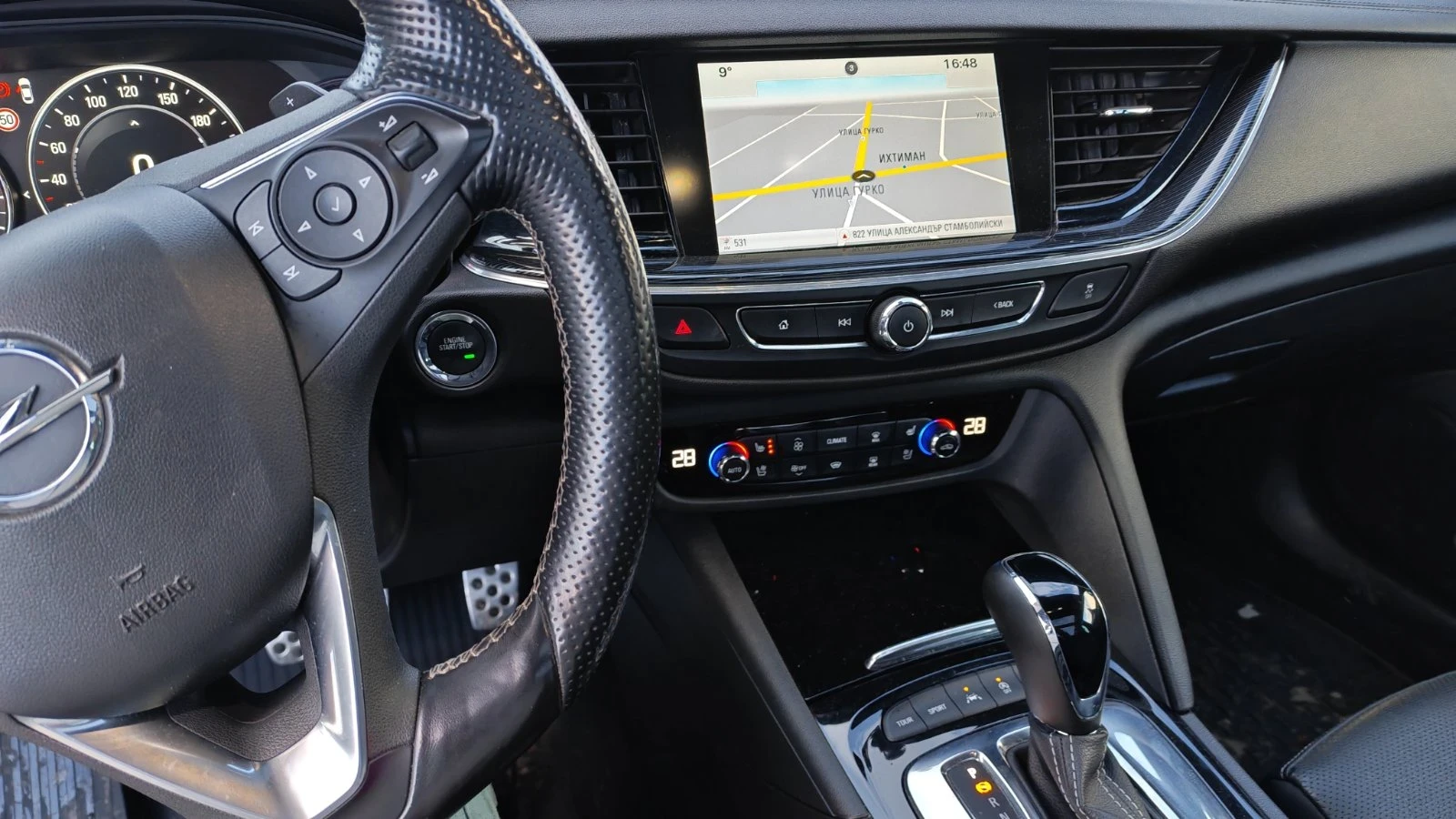 Opel Insignia, снимка 3 - Автомобили и джипове - 55098986