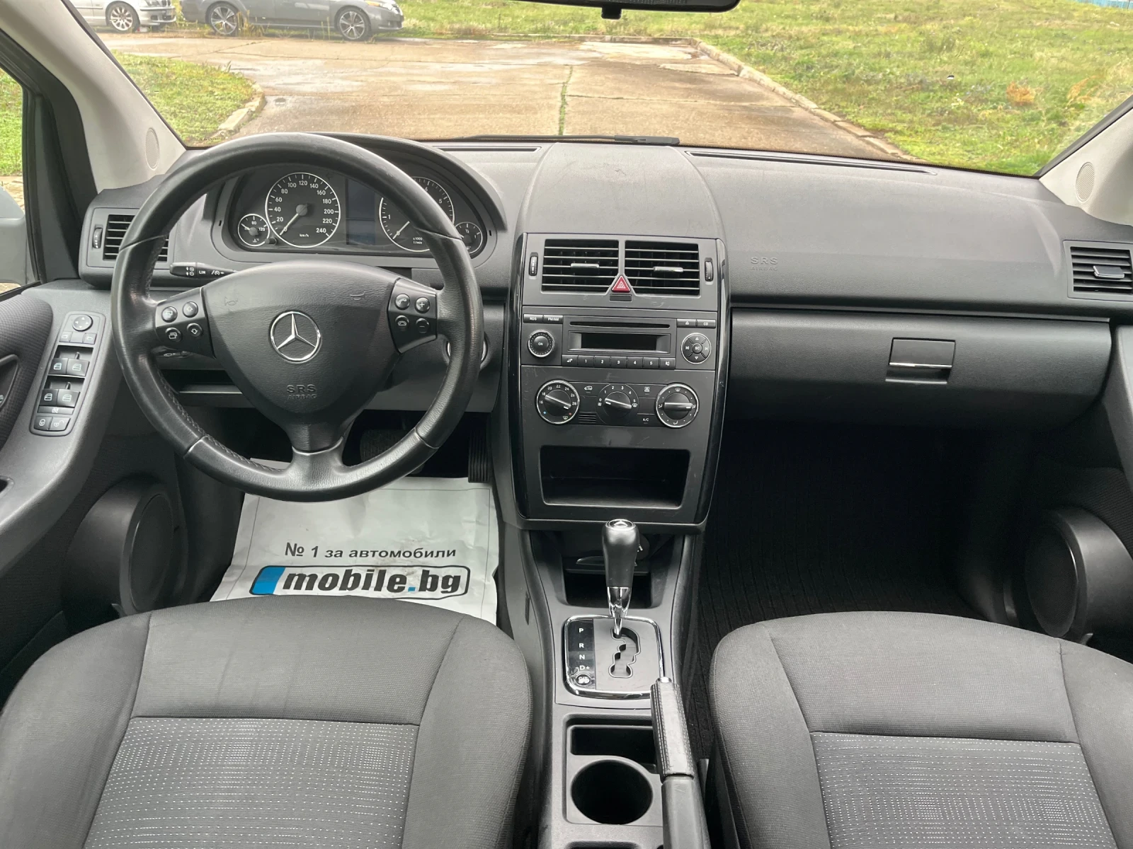 Mercedes-Benz A 150 1.5i Avtomat, снимка 4 - Автомобили и джипове - 55381212