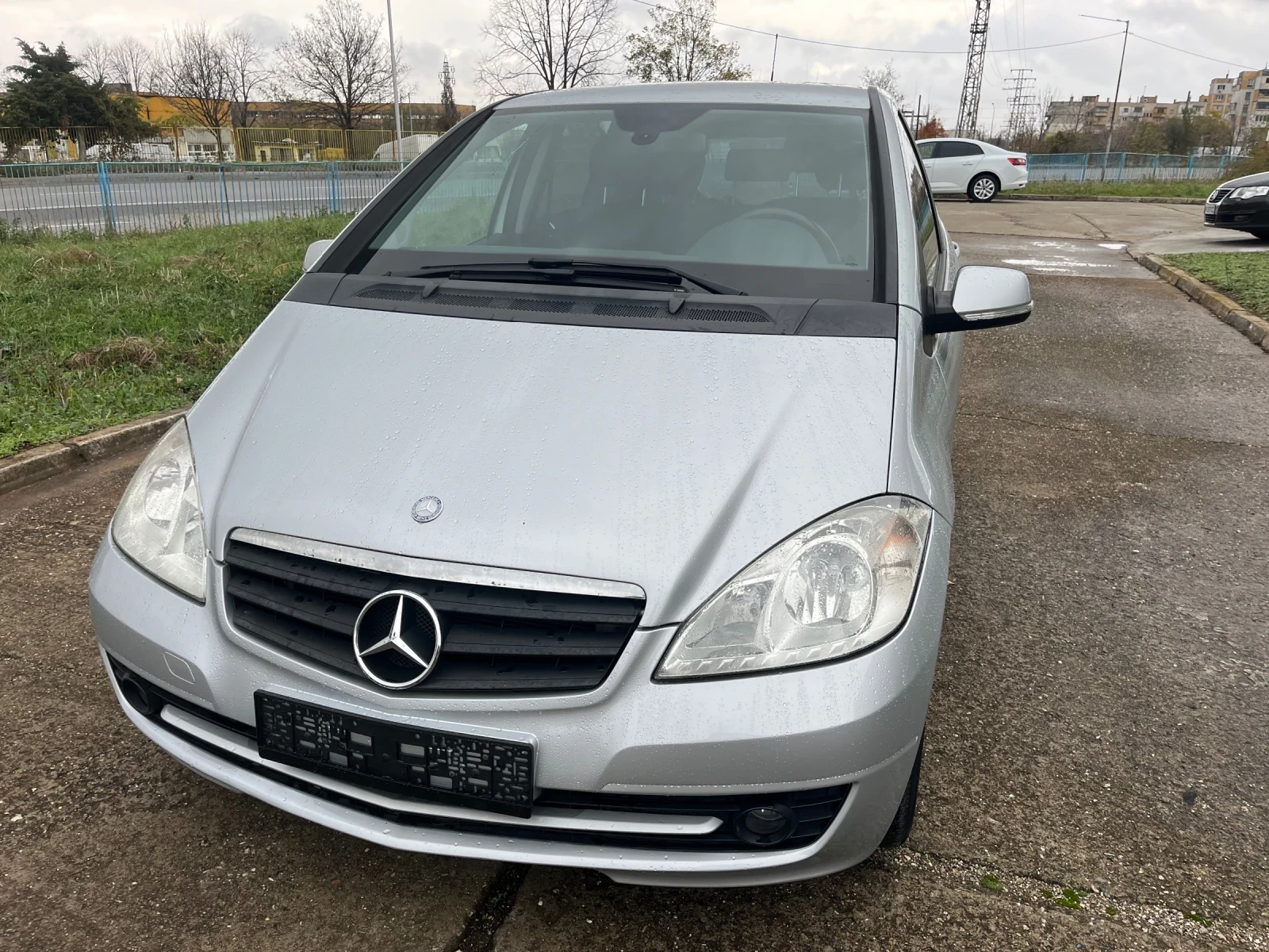 Mercedes-Benz A 150 1.5i Avtomat, снимка 2 - Автомобили и джипове - 55381212