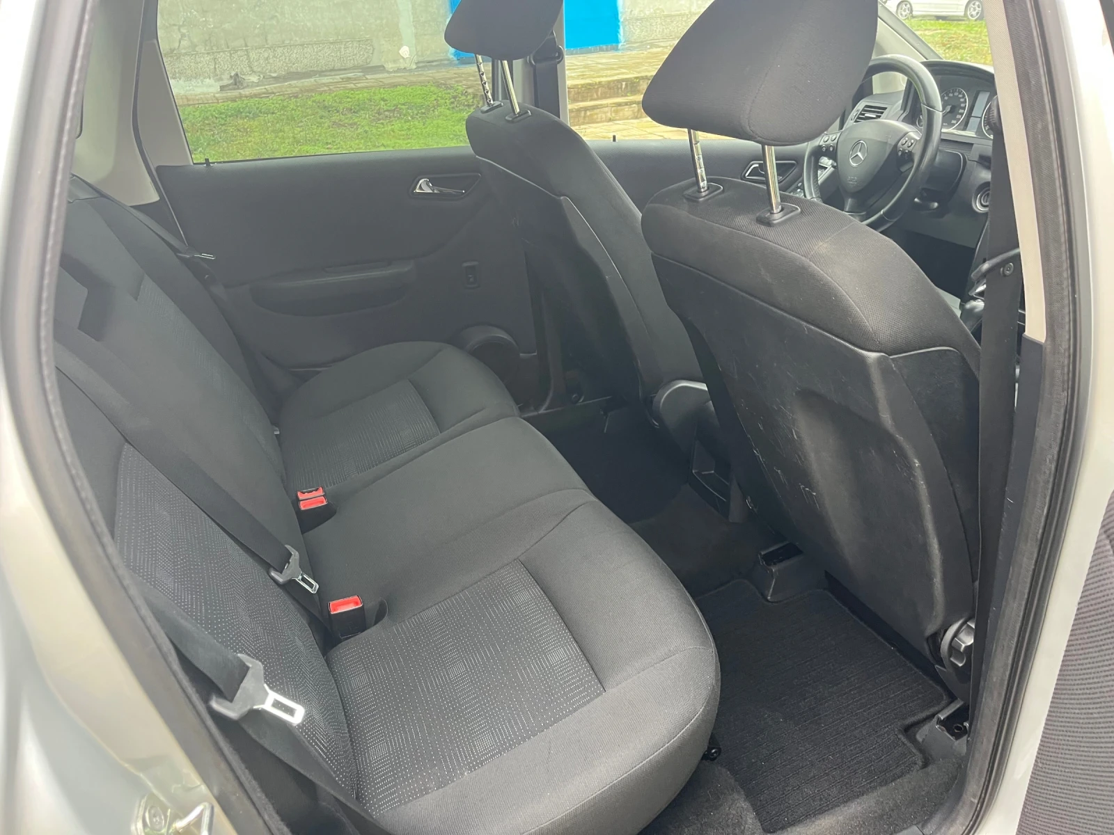 Mercedes-Benz A 150 1.5i Avtomat, снимка 7 - Автомобили и джипове - 55381212