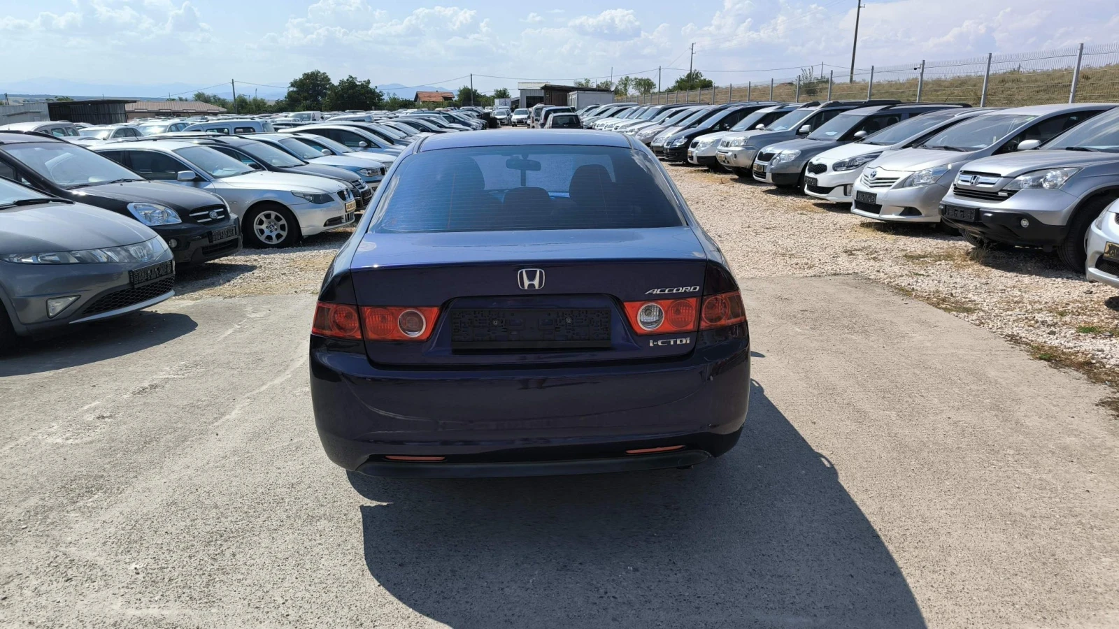 Honda Accord 2.2TD, снимка 5 - Автомобили и джипове - 55615372