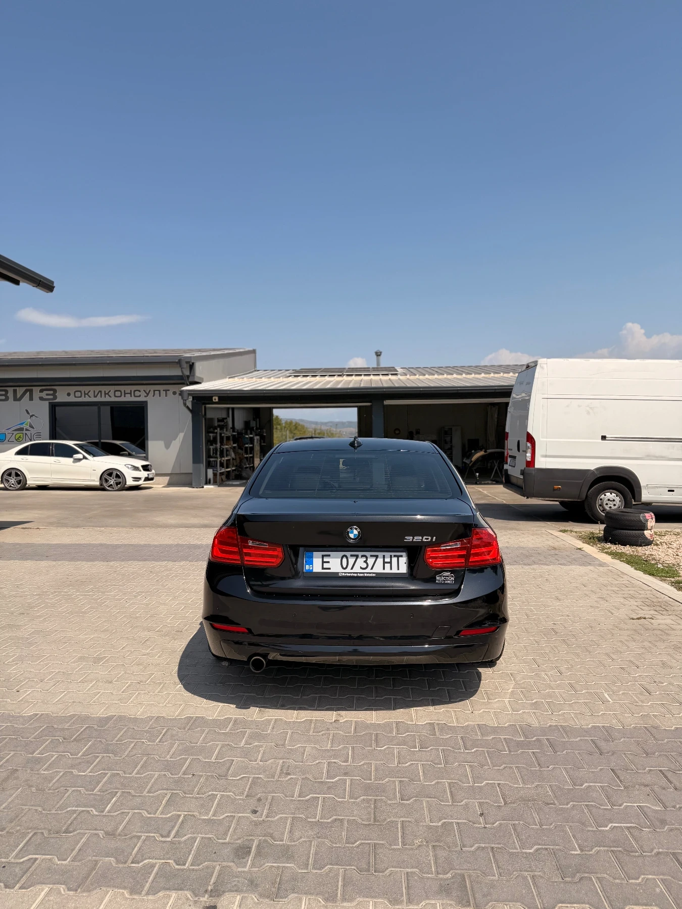 BMW 320 2.0i, снимка 3 - Автомобили и джипове - 55902059