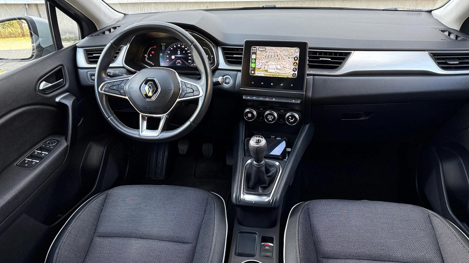 Renault Captur 1.0 TCE Intens, снимка 9 - Автомобили и джипове - 56655843