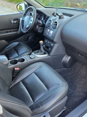 Nissan Qashqai Tekna 2.0i 4x4/Bose/Panorama/Keyless/Xenon  | Mobile.bg � ����� ������ 10