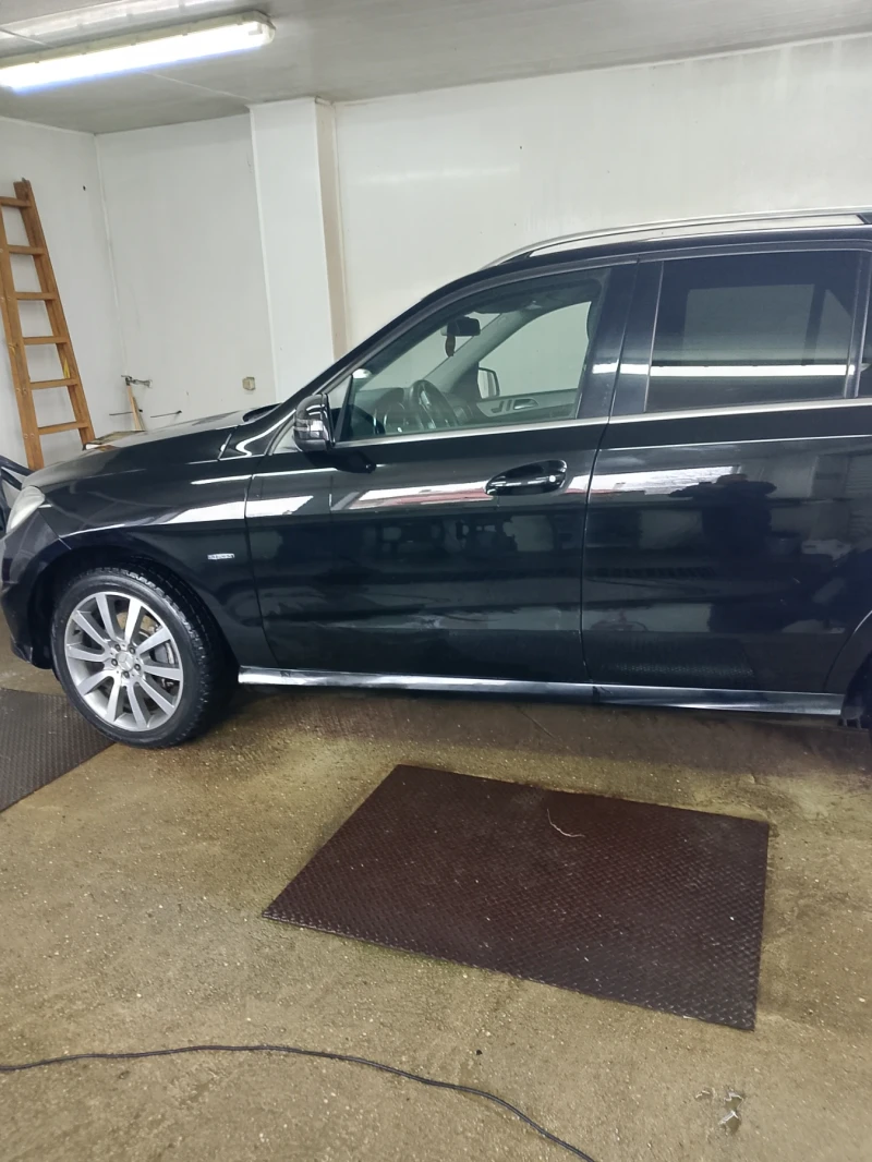 Mercedes-Benz ML 350, снимка 4 - Автомобили и джипове - 53419360