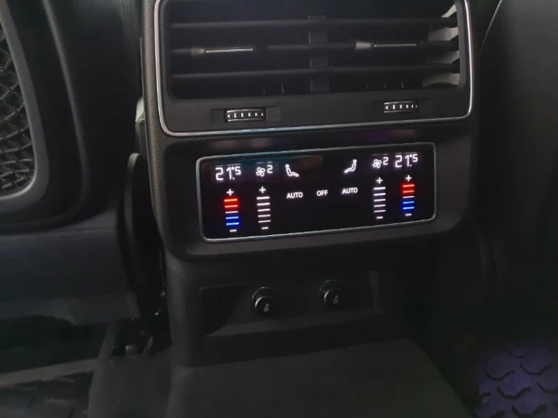 Audi Q7 50 TDI Quattro , снимка 8 - Автомобили и джипове - 53498702