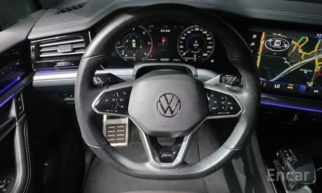 VW Touareg 3.0TDI * R LINE * ОБДУХВАНЕ * HEAD UP * ПАНОРАМА *, снимка 6 - Автомобили и джипове - 55571857