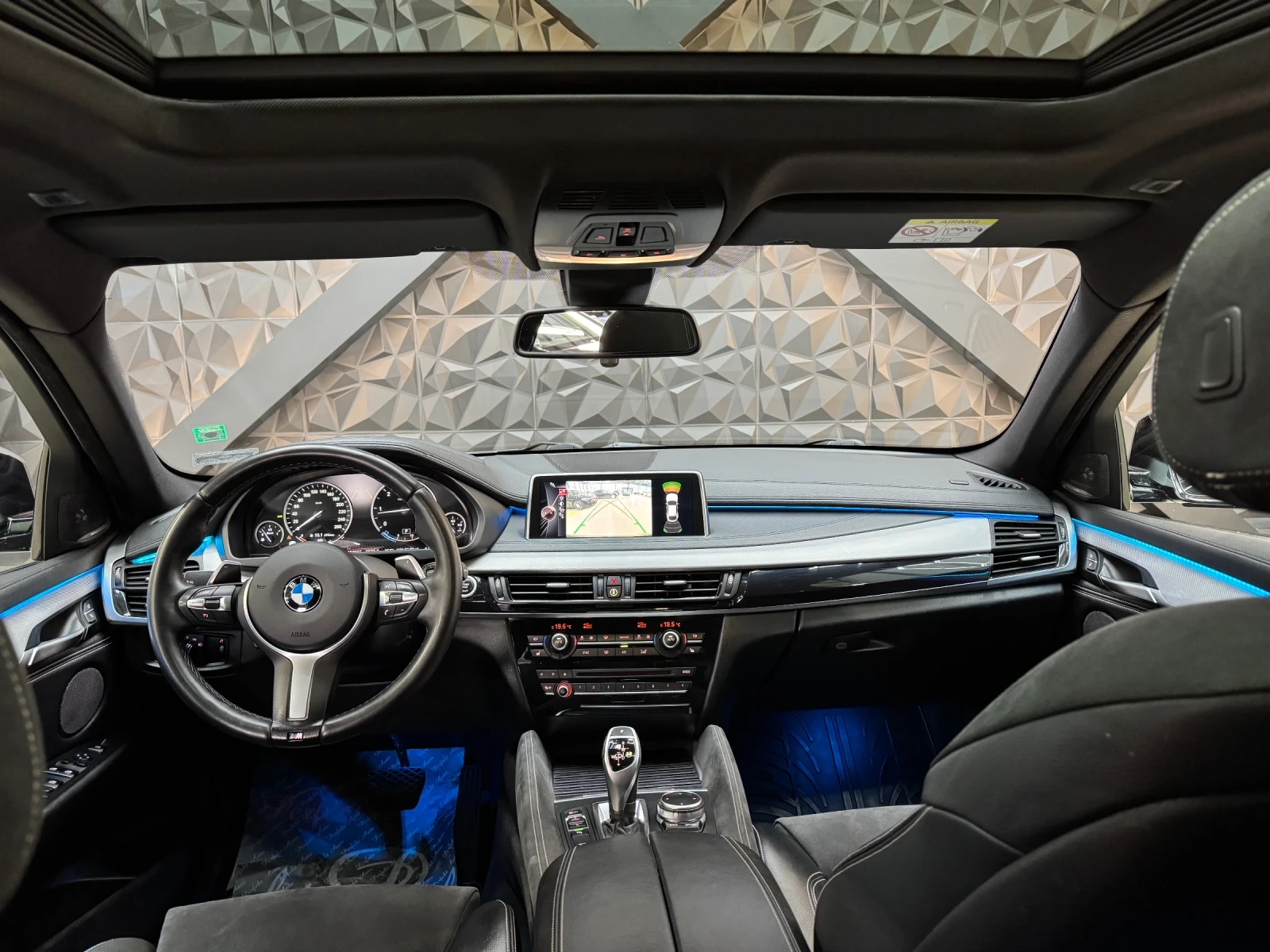 BMW X6 M50d xDrive * HARMAN/KARDON * M PACKET * Шибедах * - изображение 6