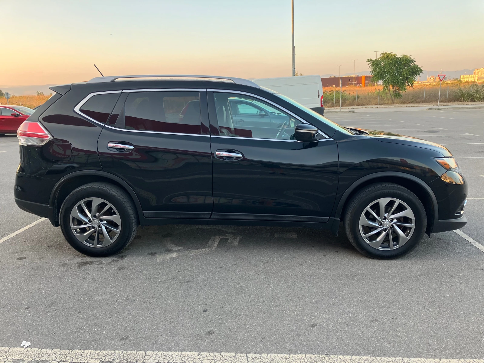 Nissan Rogue 2.5 SL AWD - изображение 2