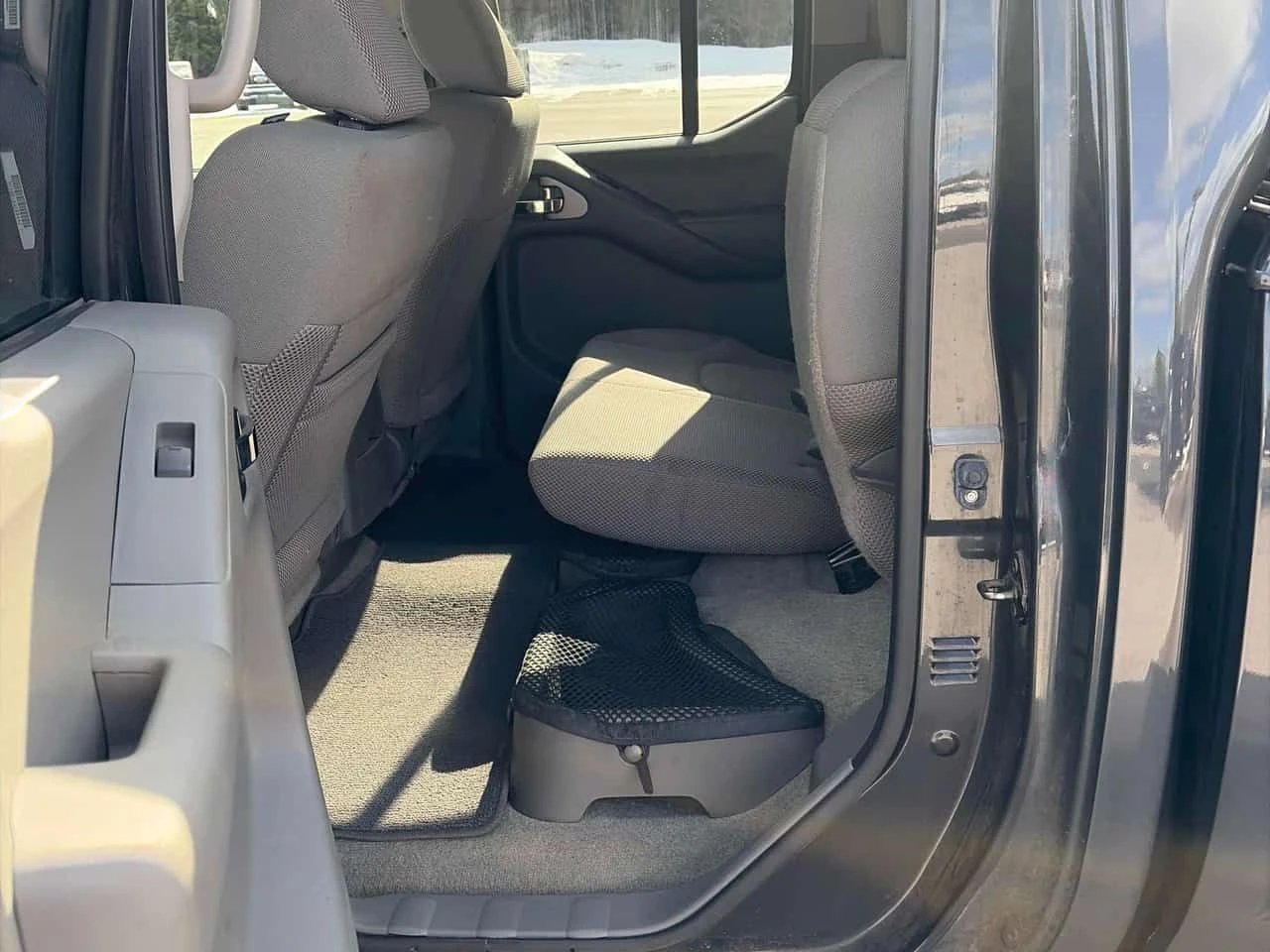 Nissan Frontier * 4WD Crew Cab LWB Auto SV * 2 КЛЮЧА* KEYLESS* , снимка 10 - Автомобили и джипове - 54178689