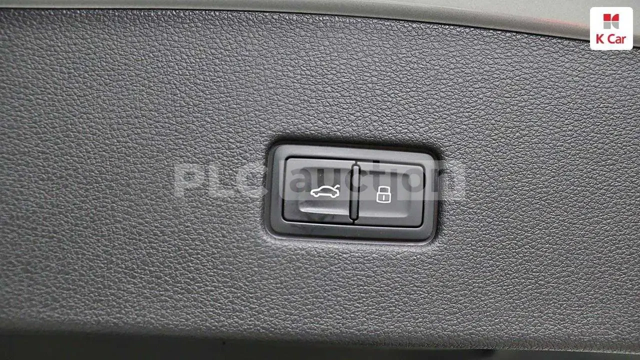 Audi Q8 45TDI QUATTRO| ШИБИ| 360CAM| ОБДУХ| вкл.ТЕХНОТЕСТ, снимка 12 - Автомобили и джипове - 54593762