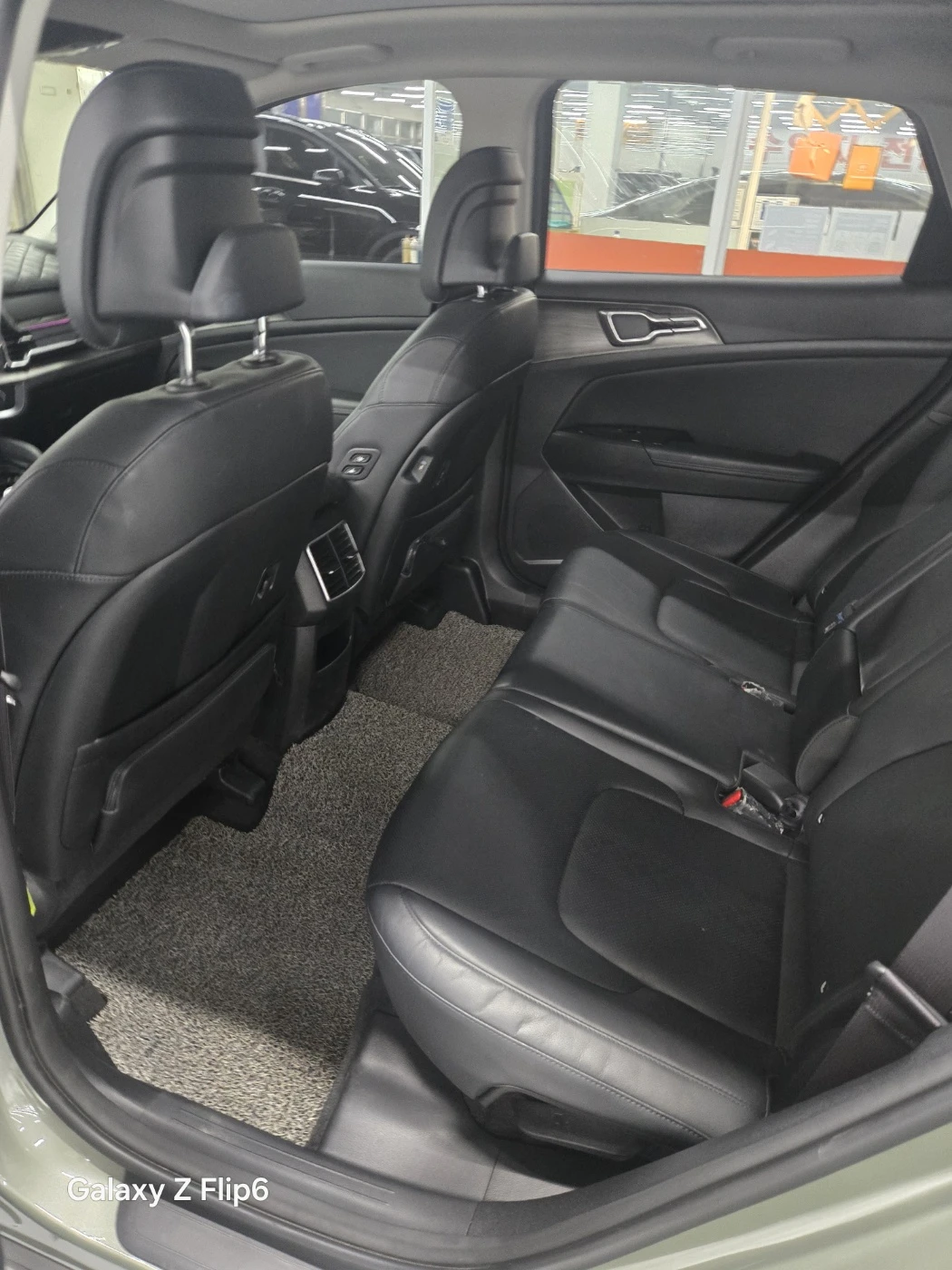 Kia Sportage 2.0 CRDI - OЧАКВАН ВНОС, снимка 9 - Автомобили и джипове - 54629927