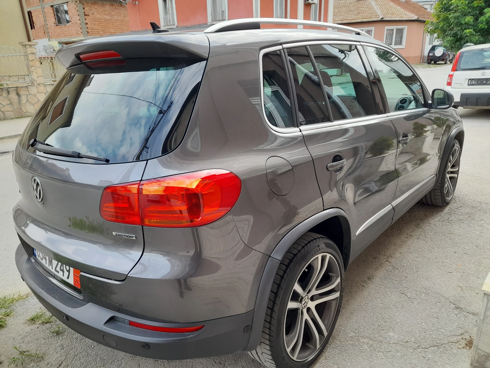 VW Tiguan 2.0TDi R-line ���� 4�4  | Mobile.bg � ����������� 13
