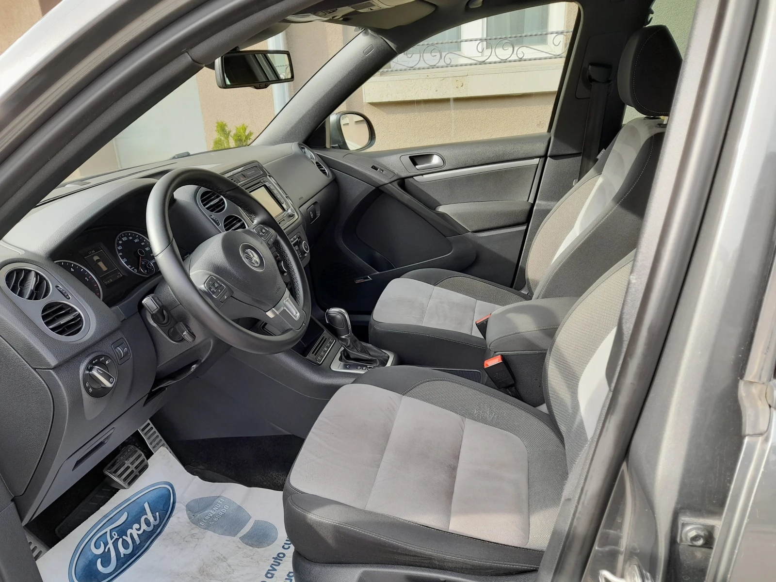 VW Tiguan 2.0TDi R-line ���� 4�4  | Mobile.bg � ����������� 6