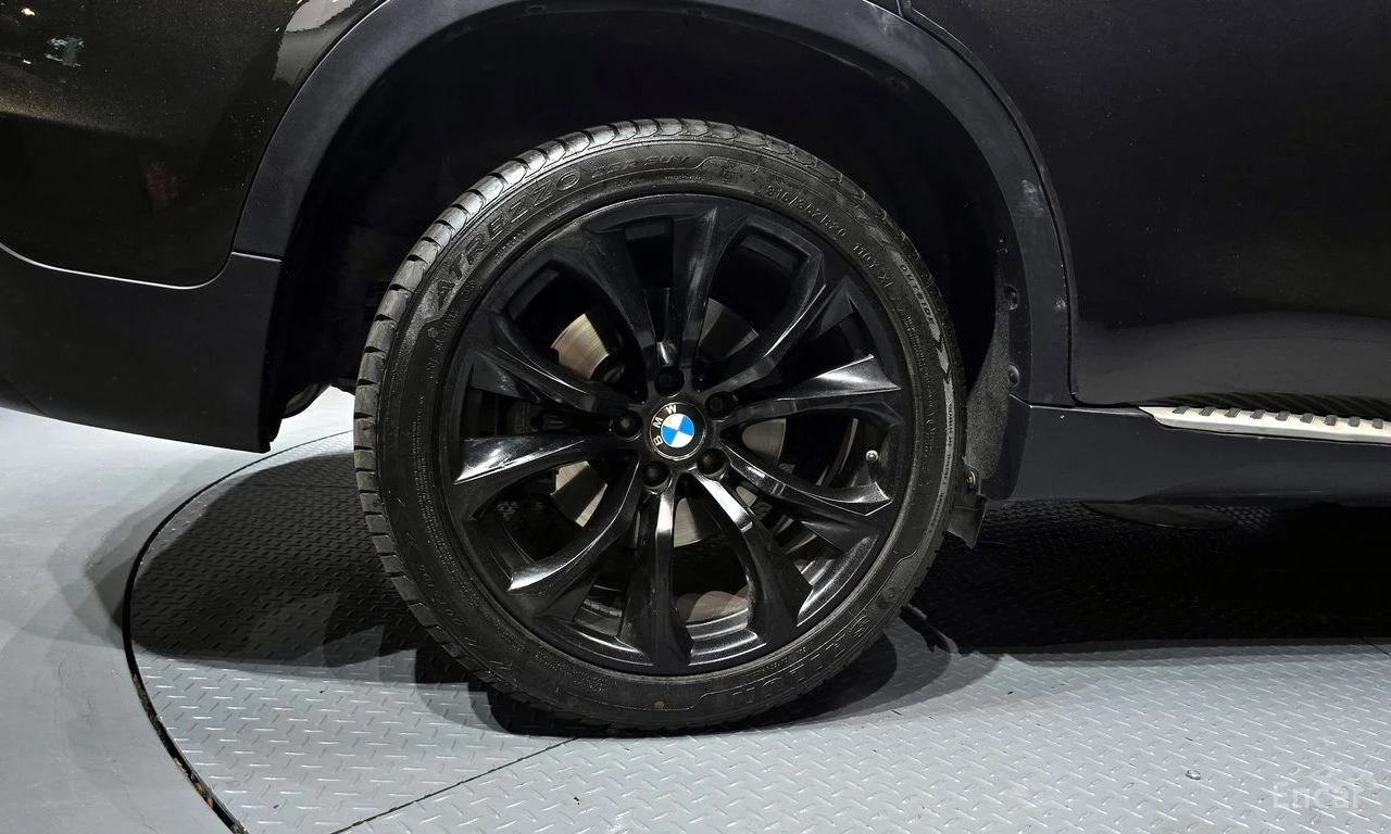 BMW X6 * ФИКСИРАНА ЦЕНА ДО БЪЛГАРИЯ * АВТОКРЕДИТ, снимка 5 - Автомобили и джипове - 55452386