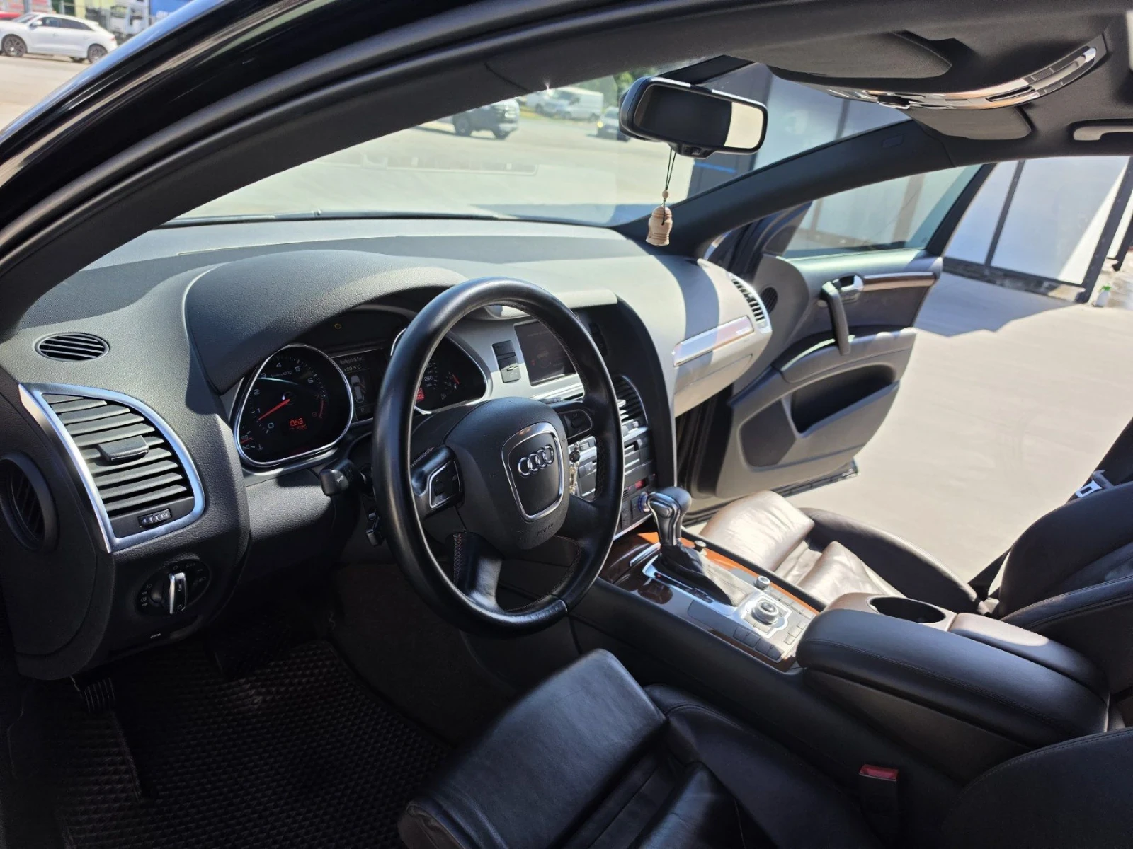Audi Q7 4.2 FSI, снимка 7 - Автомобили и джипове - 56220080