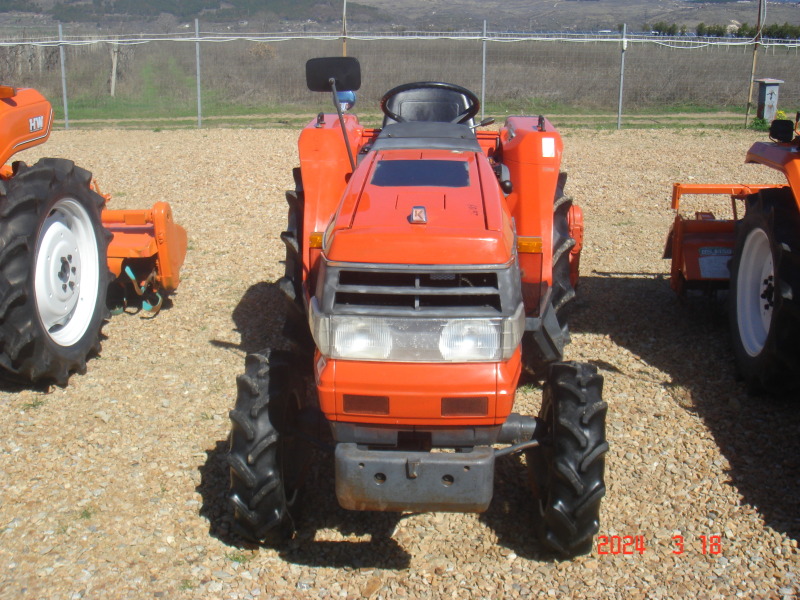 Трактор Kubota СКАЙТРАК, снимка 2 - Селскостопанска техника - 44821354
