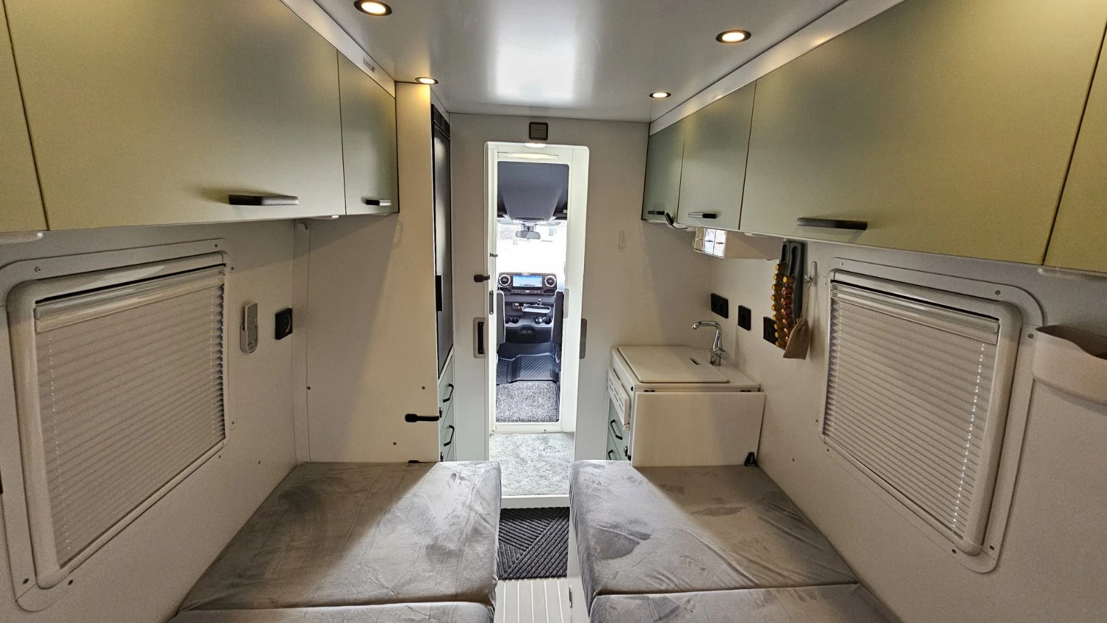 ������ Mercedes-Benz 4�4   | Mobile.bg � ����������� 13