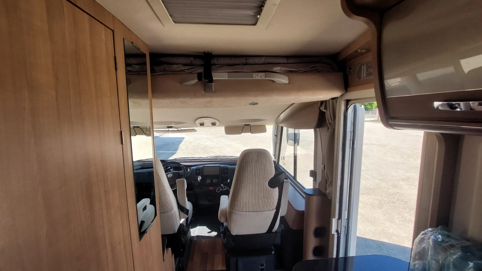 Кемпер HYMER / ERIBA B534, снимка 10 - Каравани и кемпери - 54550856