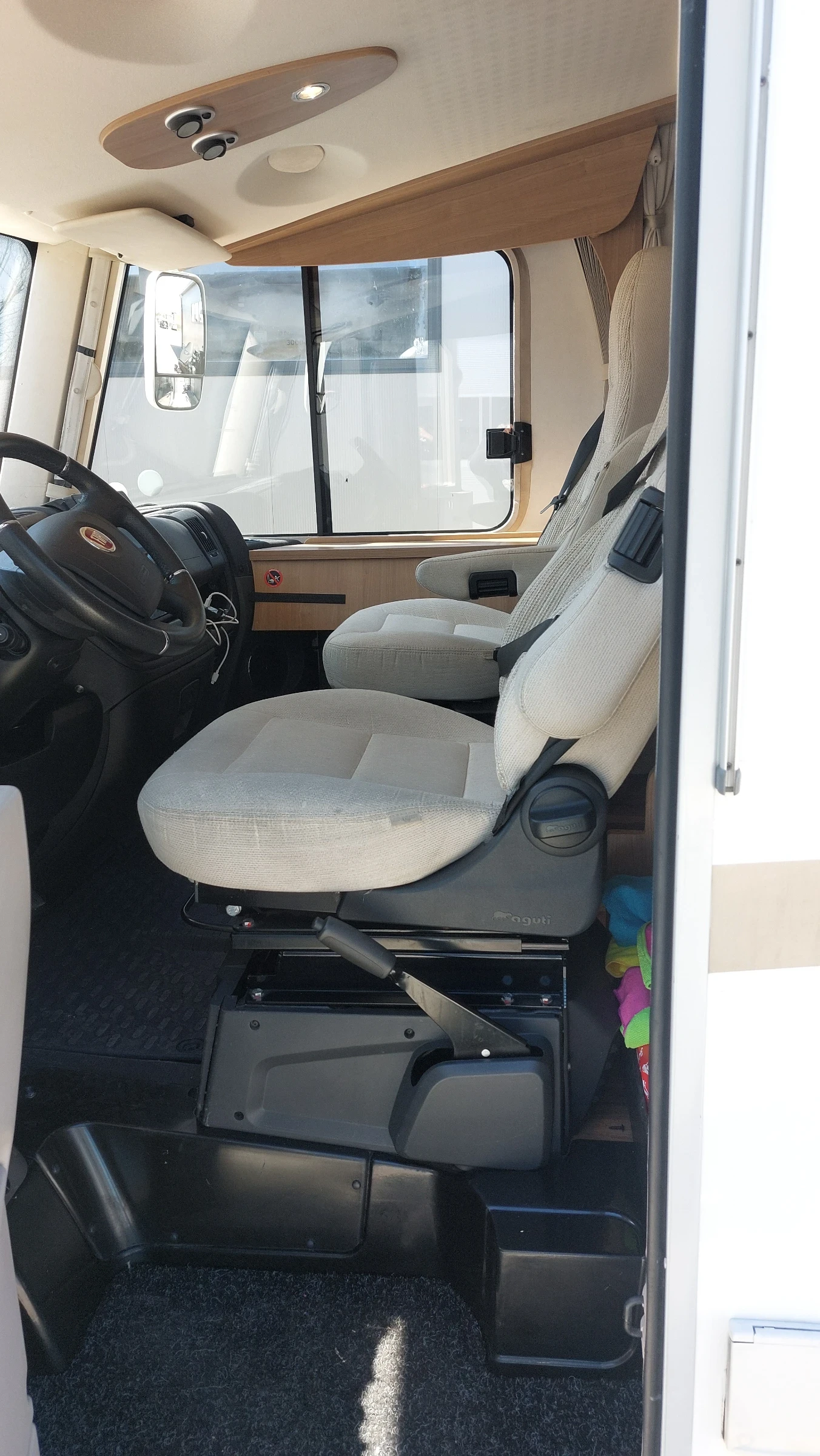 Кемпер HYMER / ERIBA B534, снимка 8 - Каравани и кемпери - 54550856