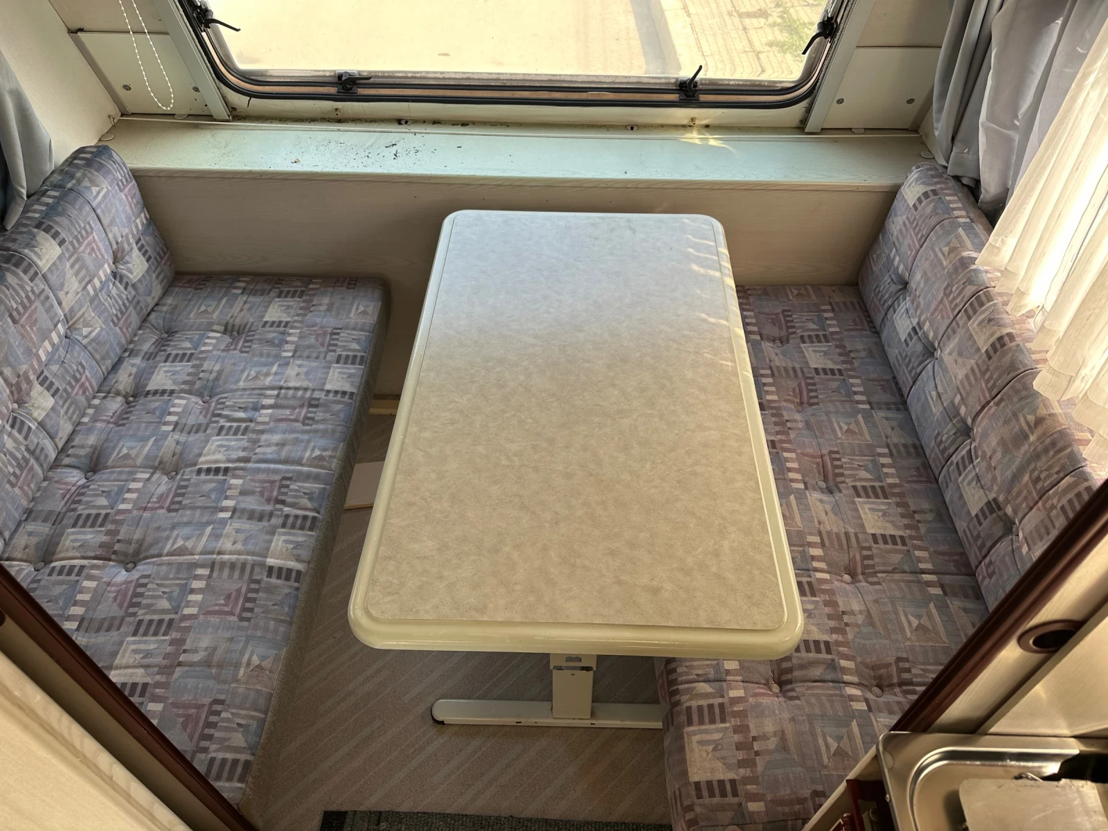 Каравана Knaus Knaus, снимка 8 - Каравани и кемпери - 55130534