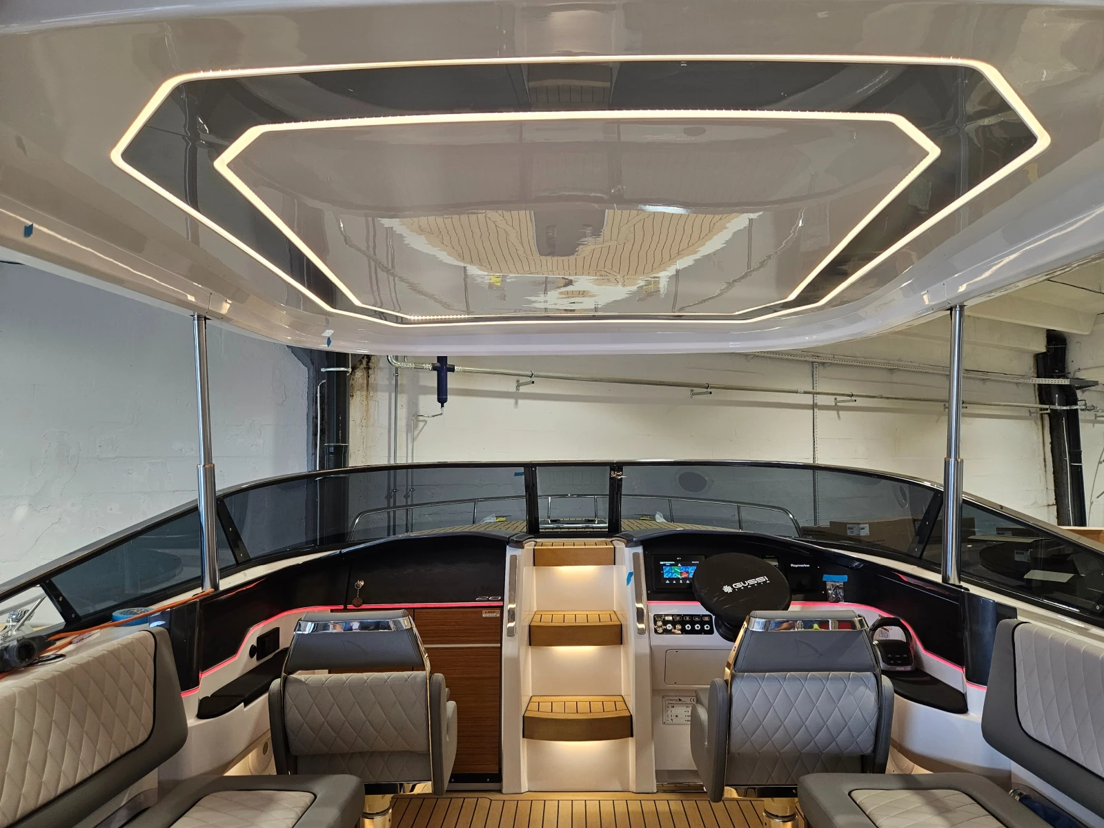 Моторна яхта Alfamarine AlfaStreet 28 Cabin ELECTRIC , снимка 7 - Воден транспорт - 54021610