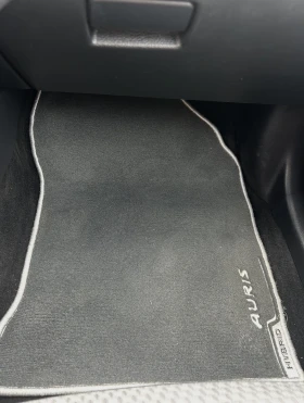 Toyota Auris, снимка 9