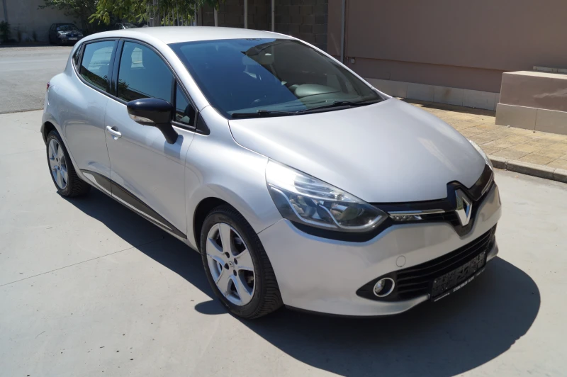 Renault Clio, снимка 3 - Автомобили и джипове - 46928809