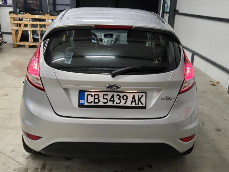 Ford Fiesta 1.4 дизел / Регистрирана / Обслужена / От България, снимка 5 - Автомобили и джипове - 47961760