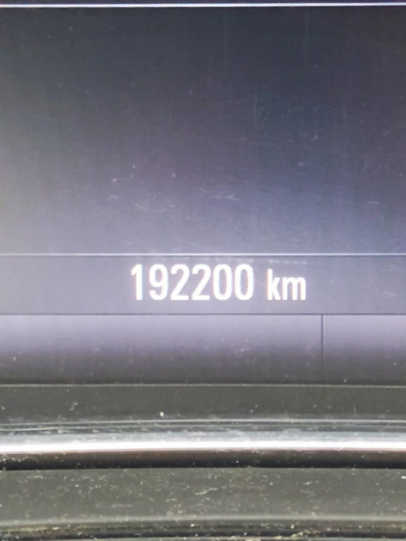 Opel Insignia, снимка 3 - Автомобили и джипове - 52365692