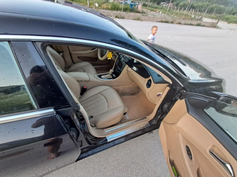 Mercedes-Benz CLS 320, снимка 10 - Автомобили и джипове - 52742367