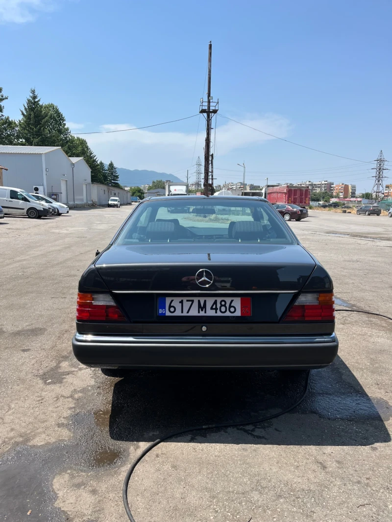 Mercedes-Benz 124, снимка 2 - Автомобили и джипове - 50912312