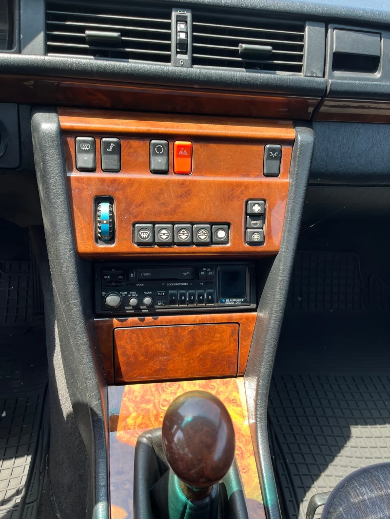 Mercedes-Benz 124, снимка 9 - Автомобили и джипове - 50912312