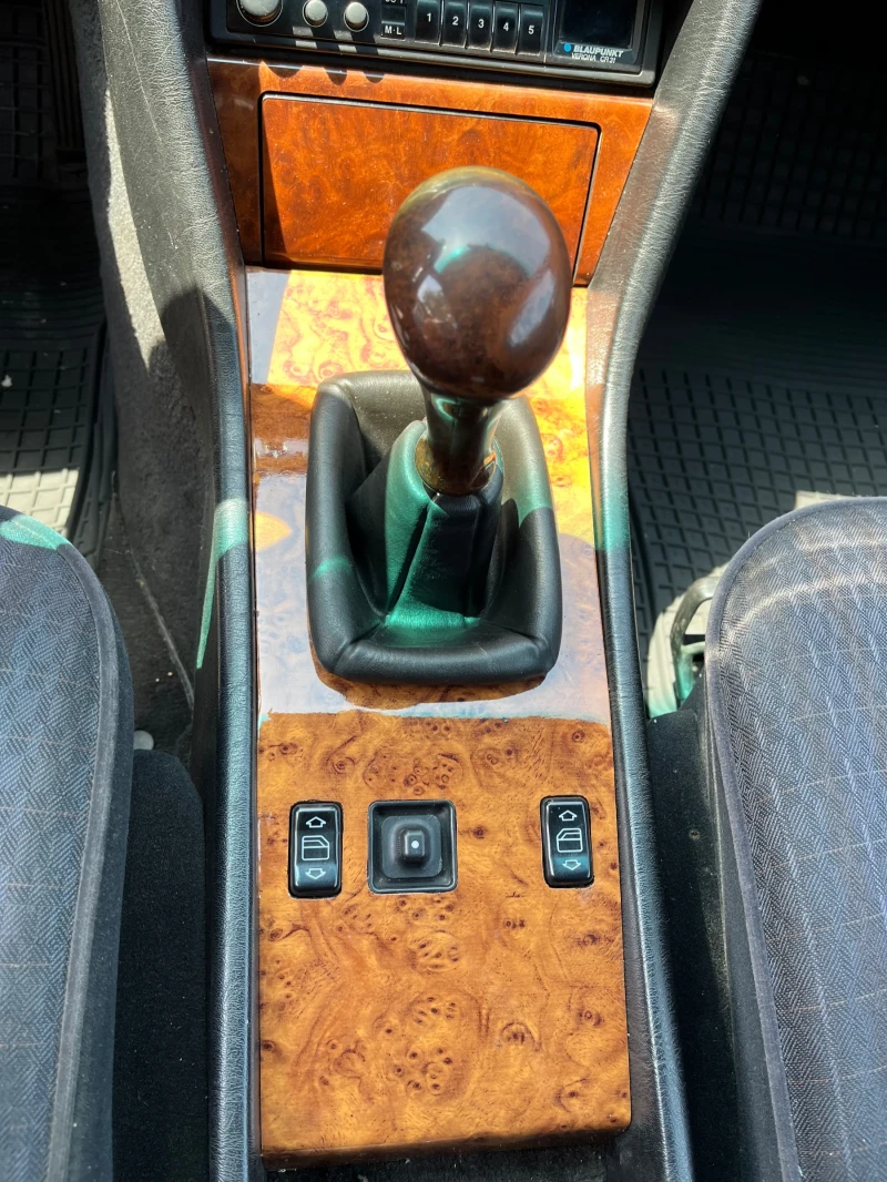 Mercedes-Benz 124, снимка 10 - Автомобили и джипове - 50912312