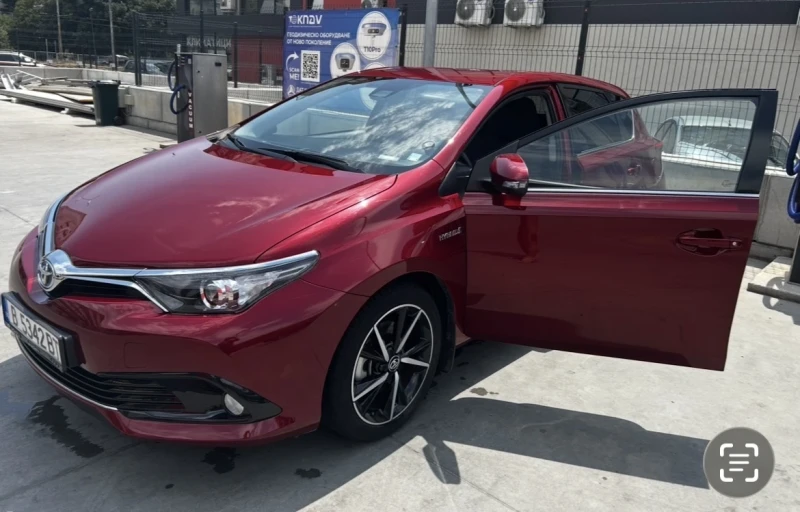 Toyota Auris, снимка 2 - Автомобили и джипове - 51734987