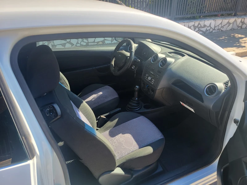 Ford Fiesta 1.4TDCI 68ps klima 2007, снимка 13 - Автомобили и джипове - 51791468