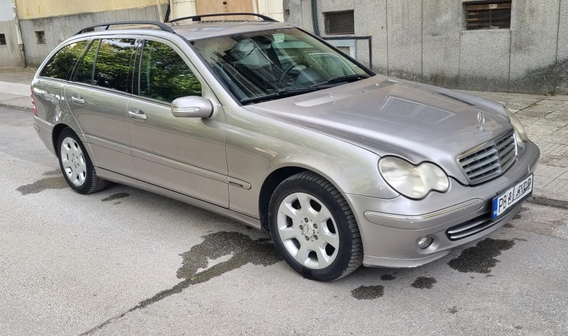 Mercedes-Benz C 220 CDI FACELIFT, снимка 4 - Автомобили и джипове - 51863743