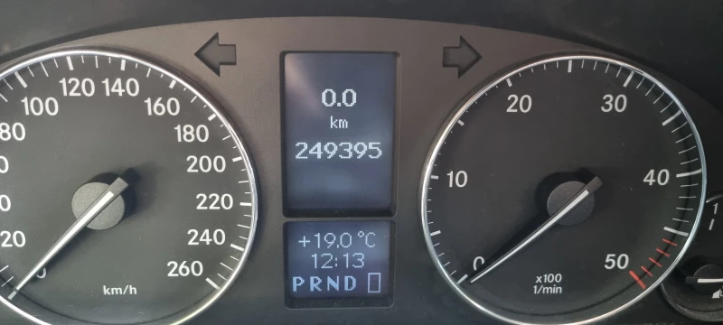 Mercedes-Benz C 220 CDI FACELIFT, снимка 6 - Автомобили и джипове - 51863743